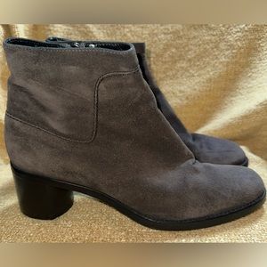 Aquatalia Suede Bootie Ankle Boots Zipper 2” Heal Preowned EUC Size 8.5